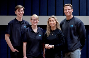 Erik Ballhorn, Laila Jacobsen, Sofie Rigenborg og Nikolaj Ejstrup er fire elever i Brødrene Dahl. Alle er de i gang med deres 2. år på elevuddannelsen.