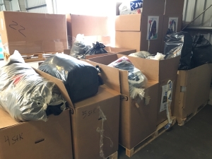 Lindabs ansatte indsamlede i alt 72 sække med genbrugstøj til tøjindsamlingen "Smid Tøjet Danmark". 