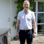 Her ses vores salgschef René Holsko ved den nye METROAIR S, som vi har installeret ved hovedkontoret i Helsinge
