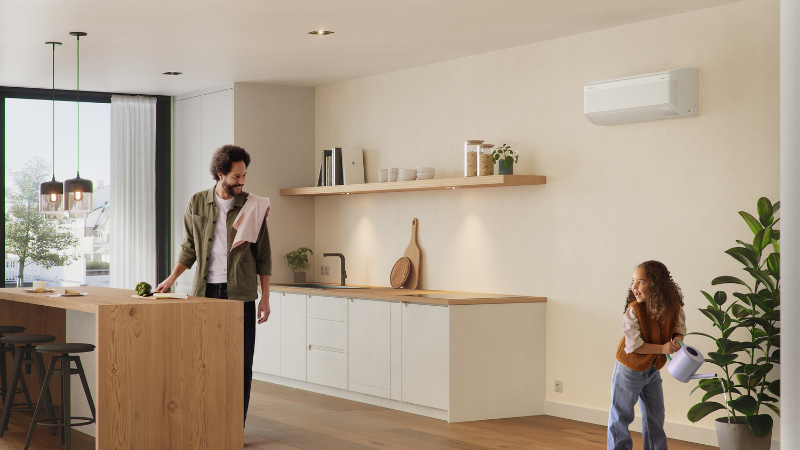 Varmepumpe med hvidt display